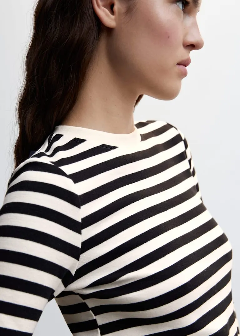 Rounded neck cotton t-shirt